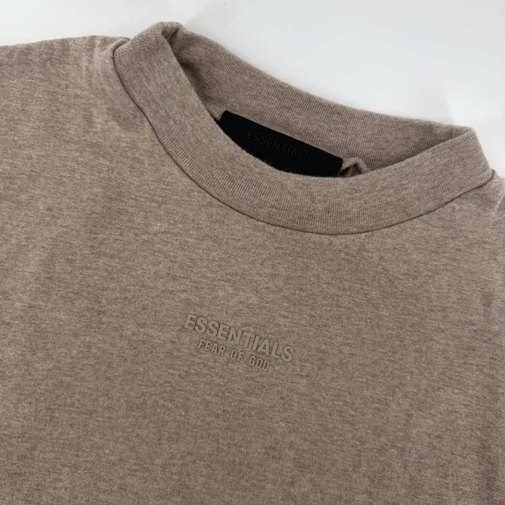 Fear of God Essentials T-Shirt Mens Small Tan Heather Boxy Silicone Logo Tee